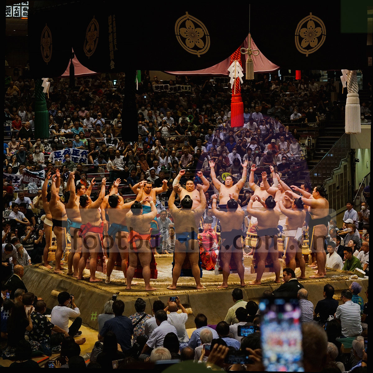 手机端从右侧栏抽屉到文章页的阅读路径示意